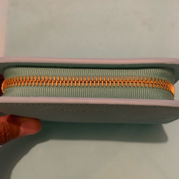 Tiffany&Co. Embossed leather, zippered wallet - Picture 2 of 6